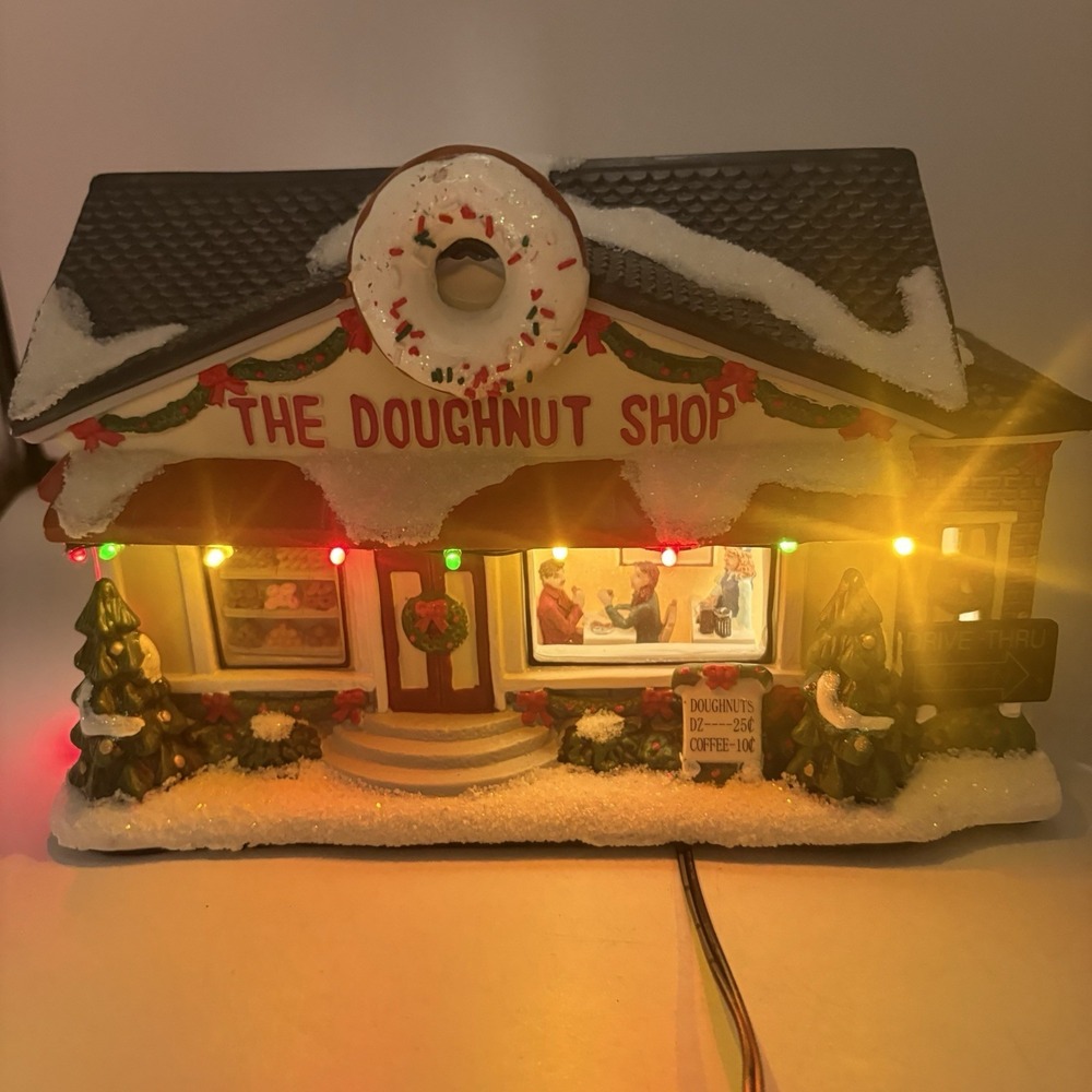 St Nicholas Square Village Collection The‎ Doughnut Shop Light 2011 Christmas